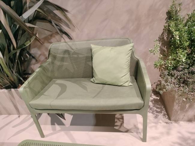 Диван пластиковый Net Bench агава 1160х700х860 мм Диван пластиковый Net Bench агава 1160х700х860 мм