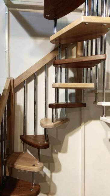 Деревянная лестница ЛВ-1.0 Деревянная лестница ЛВ-1.0