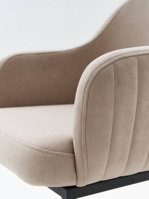 Стул Amely Beige / Black Стул Amely Beige / Black